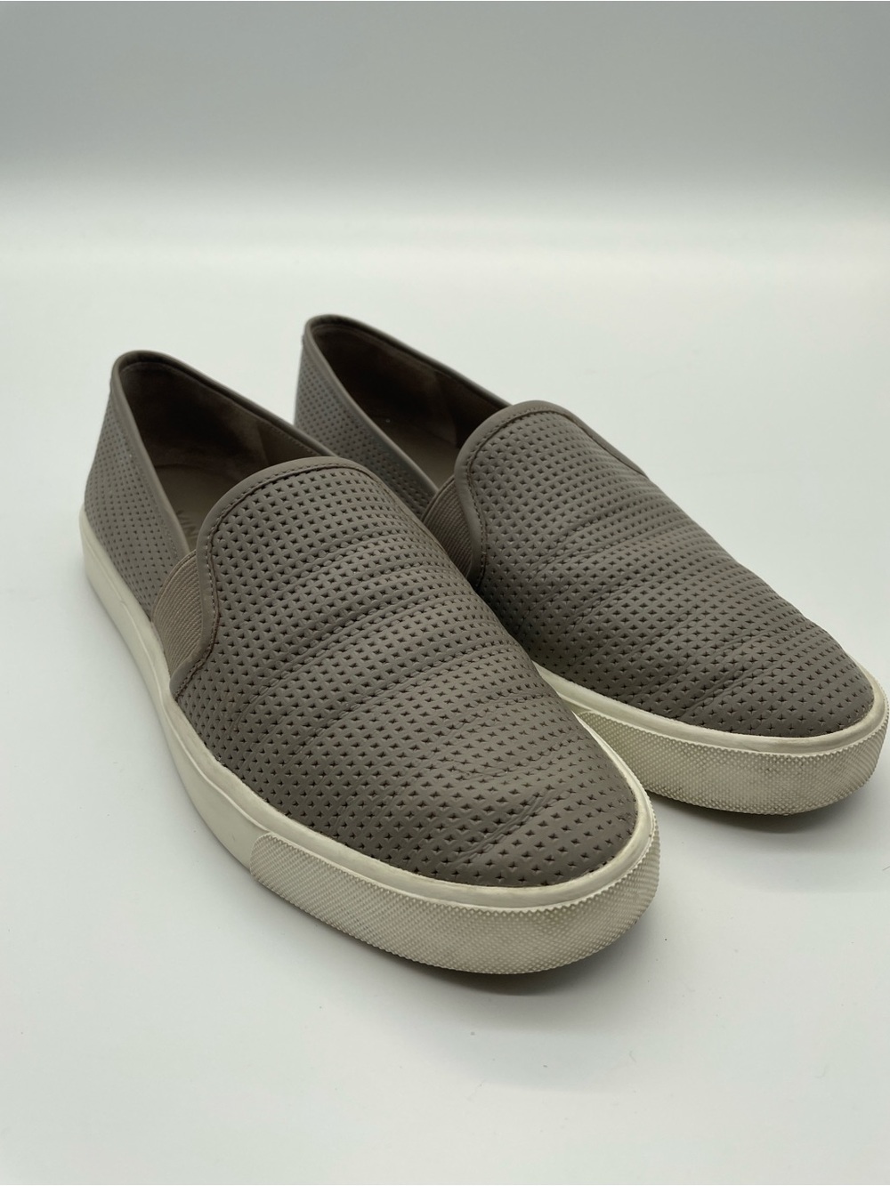 Vince Blair Perforated Leather Slip On Sneakers Grey Taupe Size 8